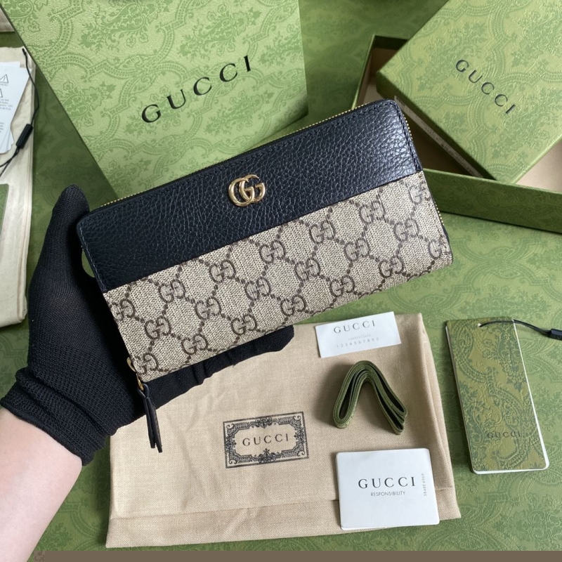 G*u*i wallets & purse